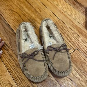 Ugg slipper moccasins size 7